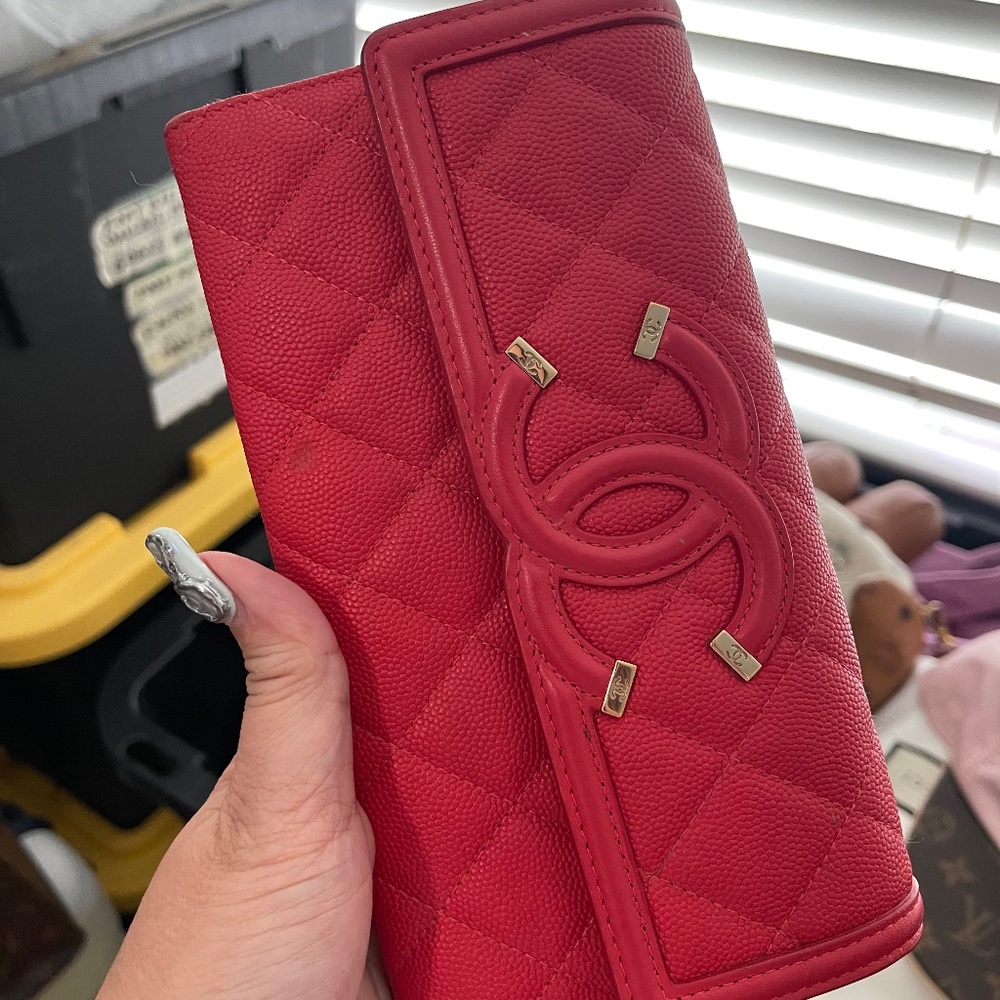 Chanel long wallet red color in caviar